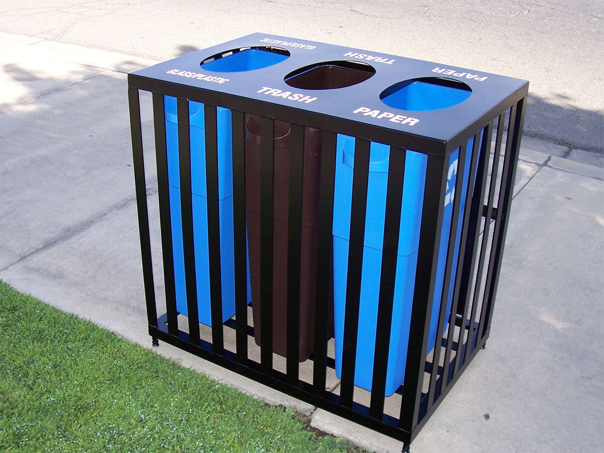 Recycling : Square Iron Valley Recycling Container